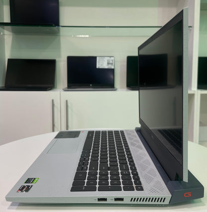 Dell G15 Ryzen™ Edition | AMD Ryzen 5 5600H with Radeon Graphics | 32GB RAM | 512GB SSD | Nvidia® GeForce® RTX™ 3060 6 GB, GDDR6 | 15,6", Full HD, 1.920 x 1.080, 120 Hz, antirreflexo | Windows 11 Home